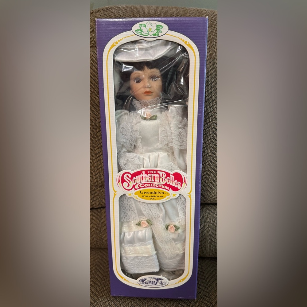 NRFB The Southern Belles Collection “Gwendolyn” Collectors Porcelain Doll